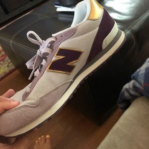 NEW BALANCE TENNIS SHOES !!